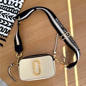 MARC JACOBS SNAPSHOT BAG